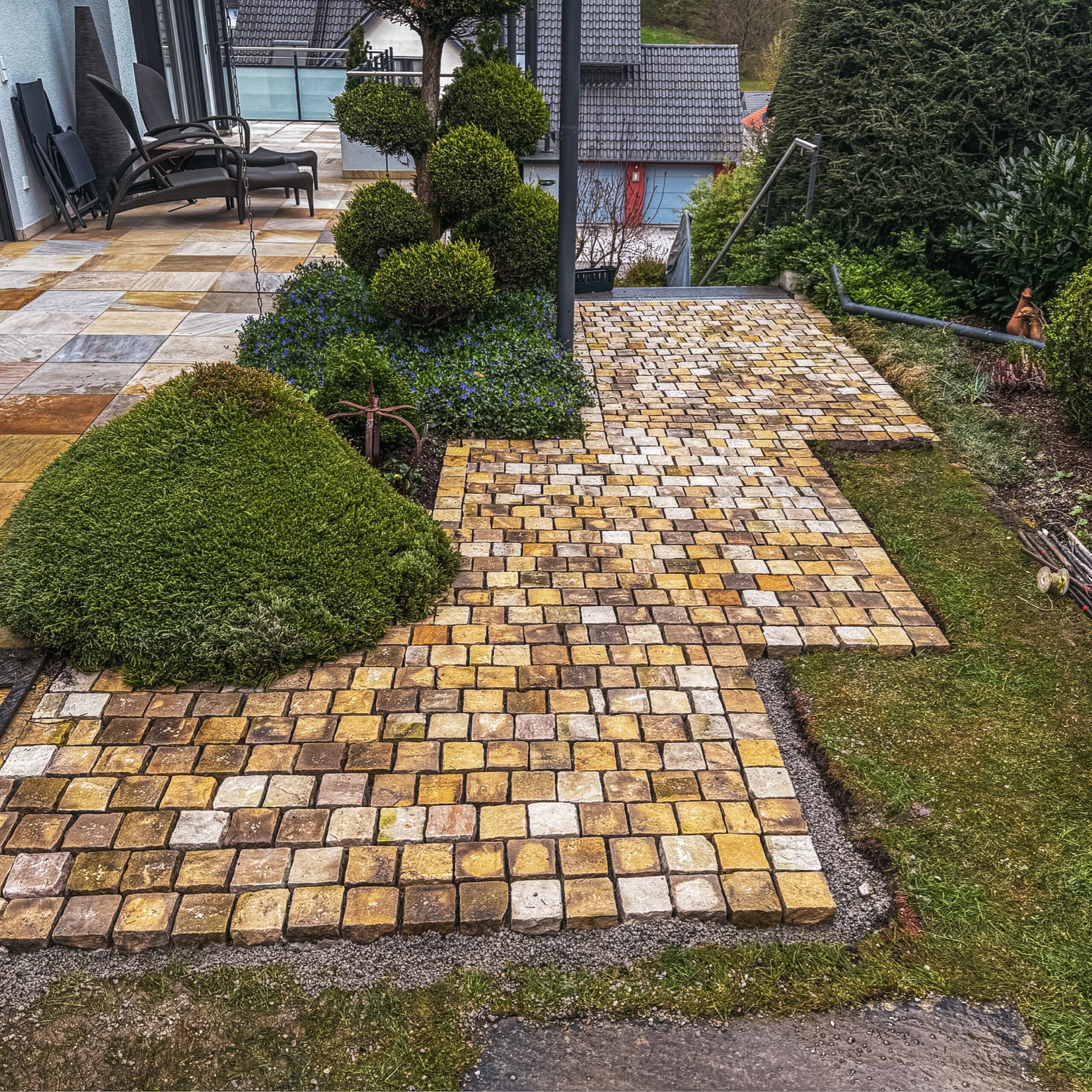 Natursteinpflaster & Terrasse