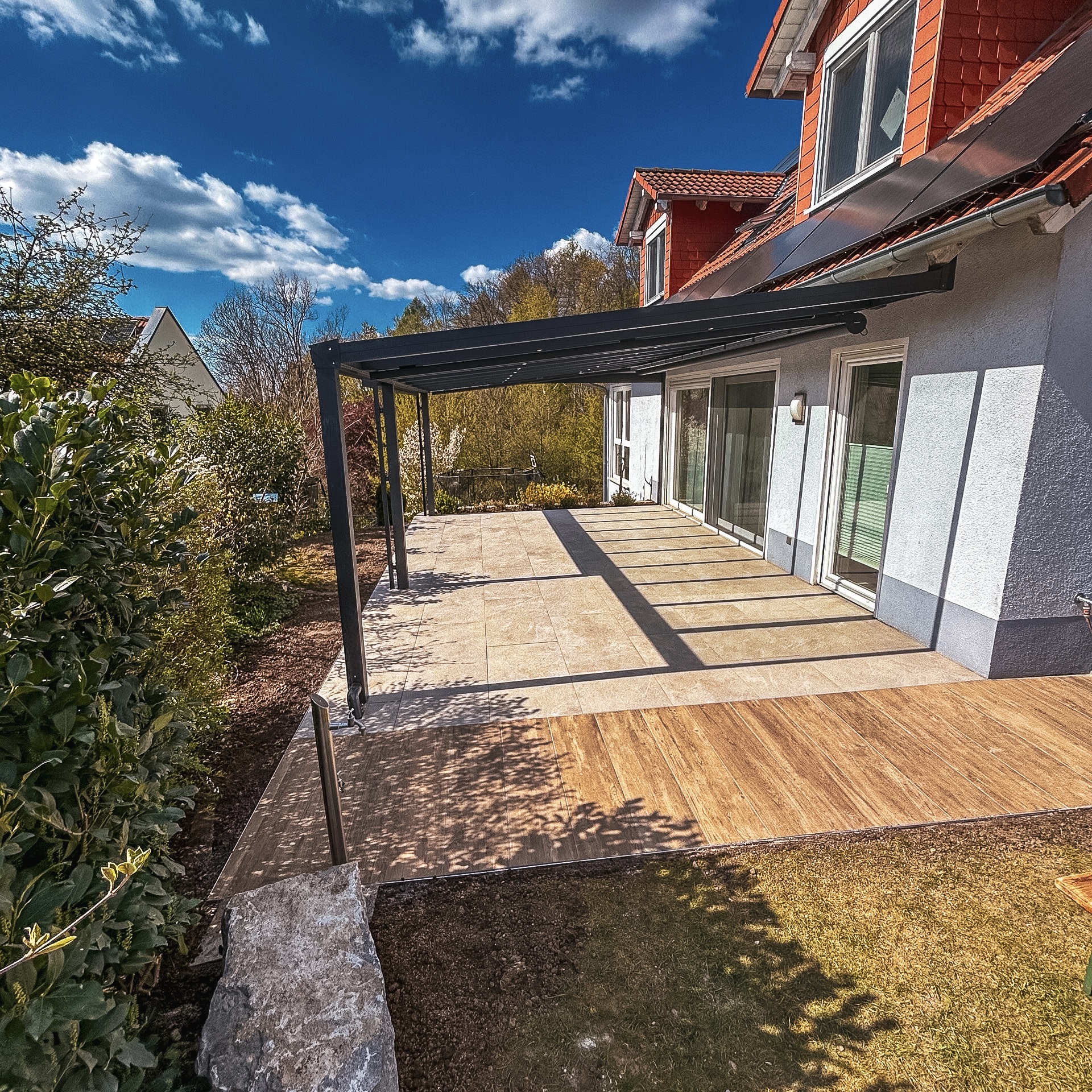Terrasse mit Pergola